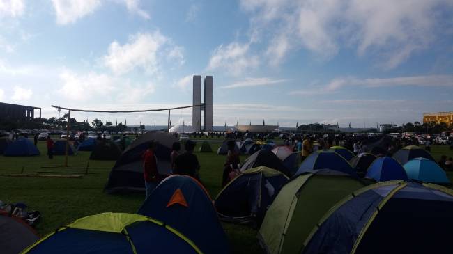 Índios acampados no Congresso