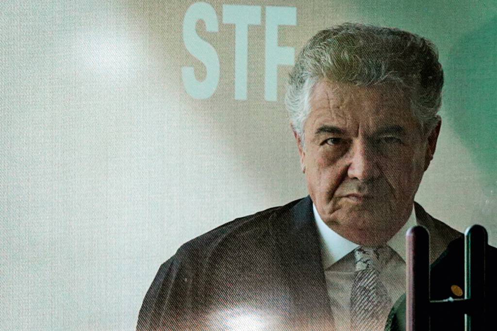 Marco Aurélio Mello Para o ministro aposentado Marco Aurélio Mello, 'é hora de tirar o pé do acelerador'