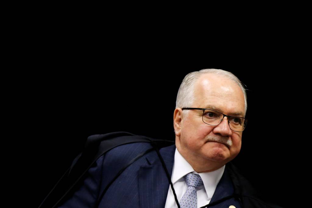 Pedido do governo para barrar depoimento de Weintraub cai com Fachin