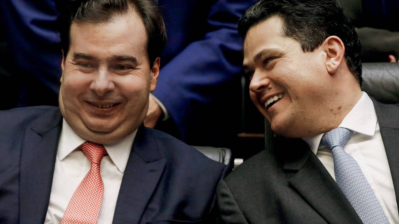 AGENDA PARALELA - Rodrigo Maia e Davi Alcolumbre, presidente do Senado: dupla em rota de colisão com o governo