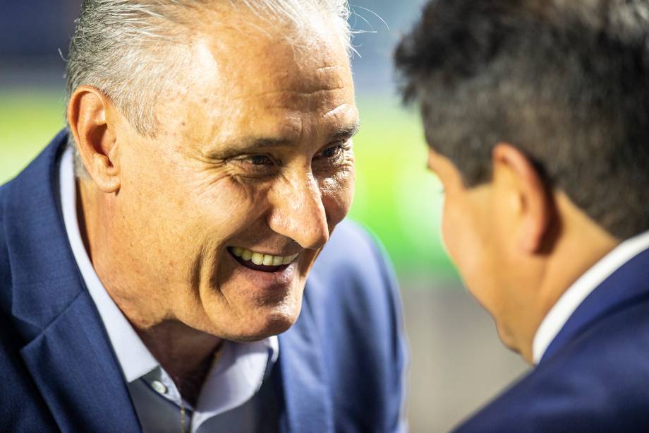Tite, técnico da Seleção Brasileira, cumprimenta Eduardo Villegas, técnico da Bolívia - 14/06/2019 Tite, técnico da Seleção Brasileira, cumprimenta Eduardo Villegas, técnico da Bolívia - 14/06/2019