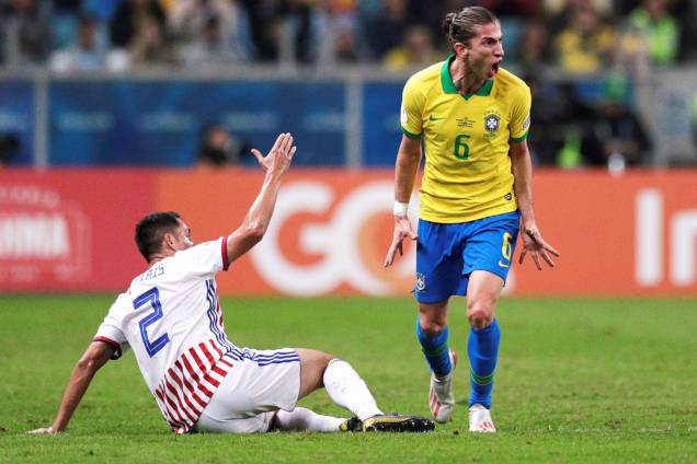 Filipe Luis e Ivan Piris, durante partida entre Brasil e Paraguai, válida pela Copa América - 27/06/2019 Filipe Luis e Ivan Piris, durante partida entre Brasil e Paraguai, válida pela Copa América - 27/06/2019