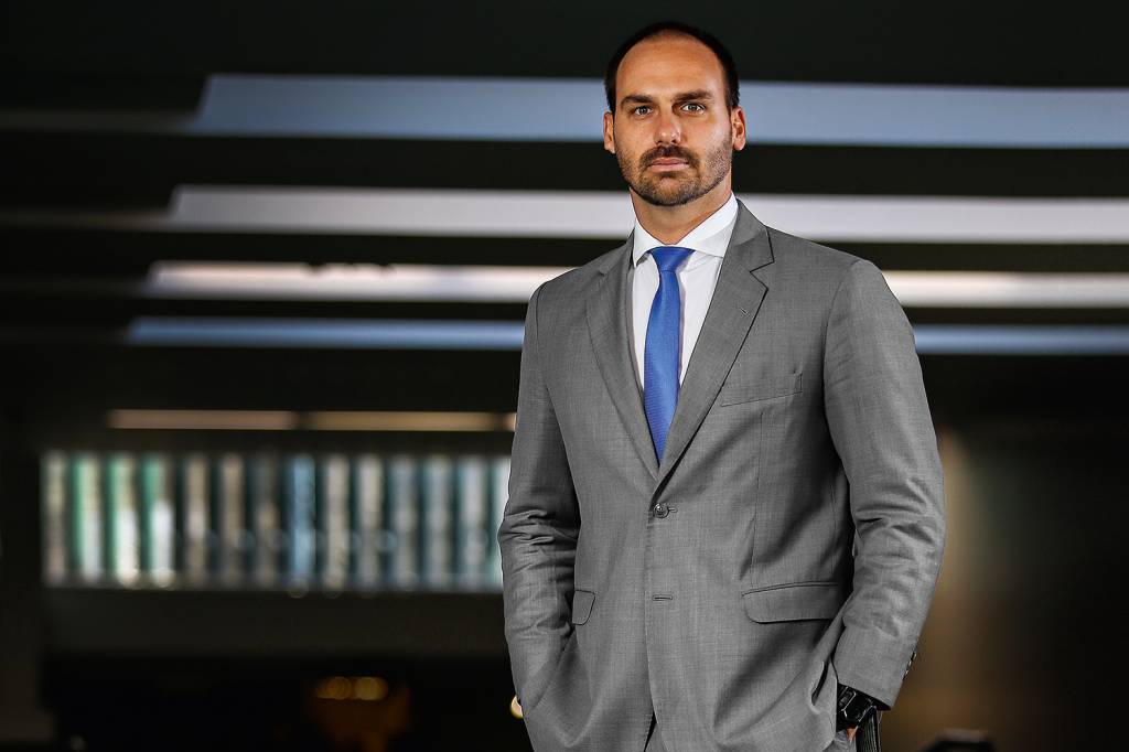 Eduardo Bolsonaro: ‘Vai perder as fichas quem apostar na queda do Moro’