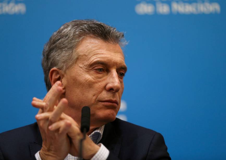 O presidente da Argentina, Mauricio Macri, em coletiva de imprensa após derrota para seu adversário, Alberto Fernández, nas eleições primárias presidenciais do país, em Buenos Aires.