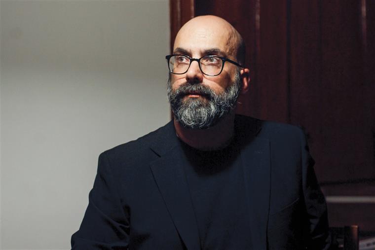 A explicação de Valter Hugo Mãe para não dirigir filme de sua obra