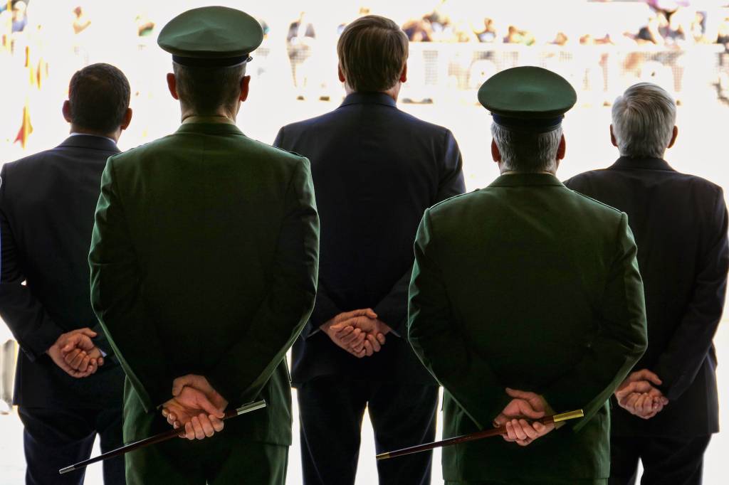 CPI exuma crise e expõe erro dos militares