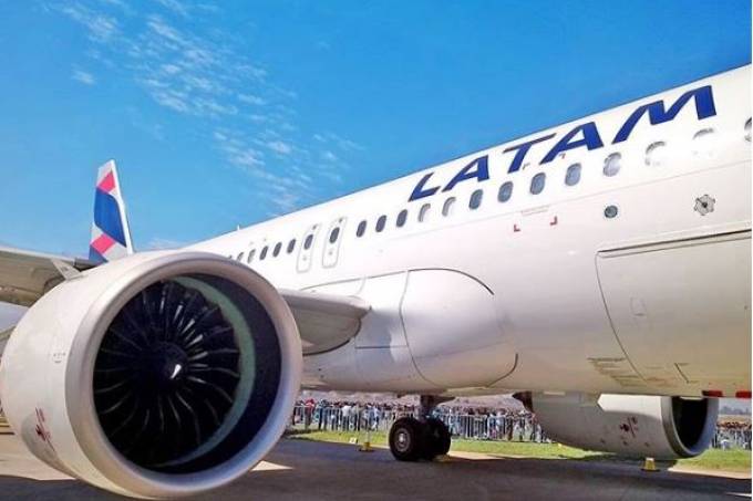 Latam cancela voo de comitiva brasileira do Parlamento Amazônico ao Peru