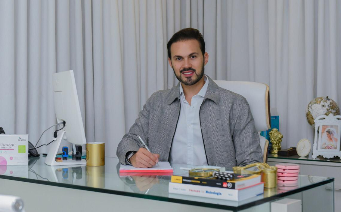 Profissional revoluciona a medicina de seu estado com testes genéticos avançados (Reprodução/LinoMix)
