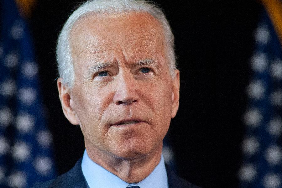 Joe Biden é acusado de assédio sexual por ex-funcionária