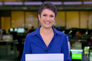 A apresentadora Sandra Annenberg na bancada do 'Jornal Hoje' pela última vez