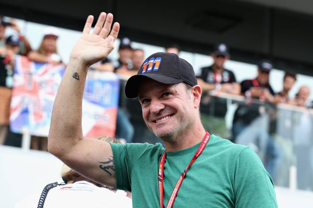 Rubens Barrichello acumula dívida em IPTU de apartamento
