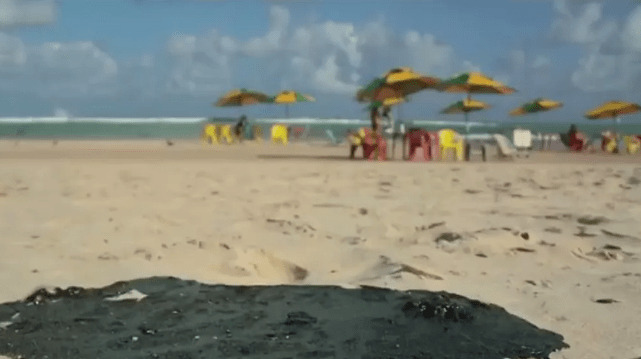 Técnicos detectam manchas de petróleo na foz do Rio São Francisco