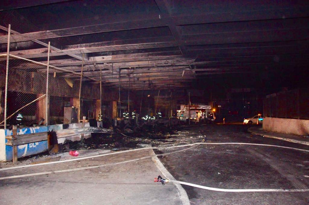 Incêndio interdita viaduto na Radial Leste, em São Paulo