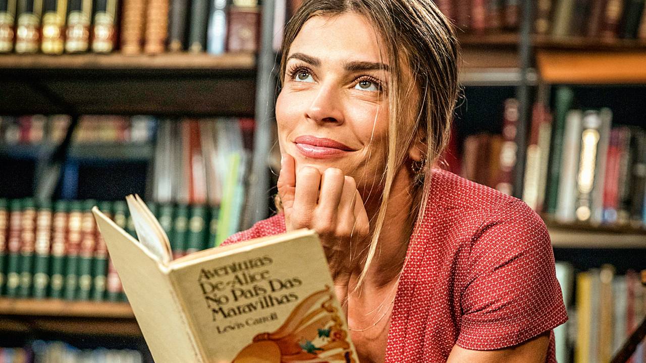 Grazi Massafera é uma das atrizes que está negociando trabalho na HBO