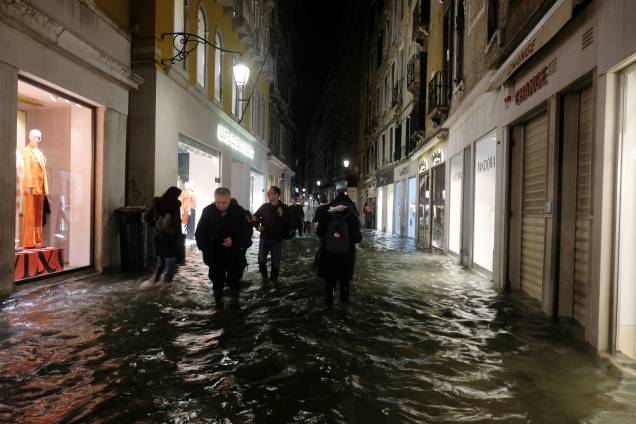 As ruas de Veneza ficaram inundadas após uma maré alta - 12/11/2019 As ruas de Veneza ficaram inundadas após uma maré alta - 12/11/2019