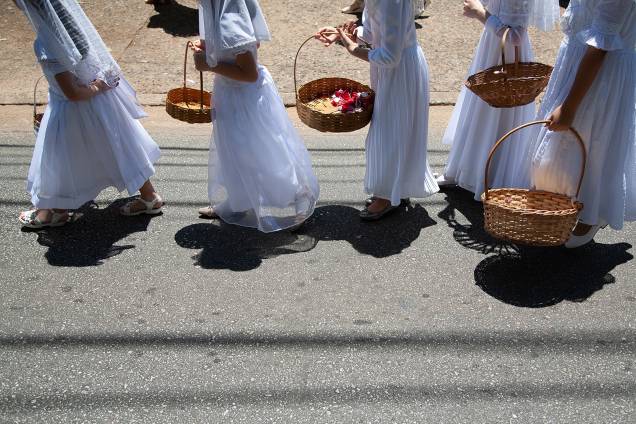 SAO PAULO, SP, BRASIL - 27/10/2019 - Missa Tridentina na Capela São Pio X, na Vila Mariana. A cerimônia, que reúne católicos tradicionalistas, foi seguida de procissão pelas ruas do bairro. SAO PAULO, SP, BRASIL - 27/10/2019 - Missa Tridentina na Capela São Pio X, na Vila Mariana. A cerimônia, que reúne católicos tradicionalistas, foi seguida de procissão pelas ruas do bairro.