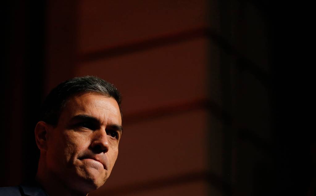 Eleições na Espanha: Socialistas lideram, mas extrema-direita avança