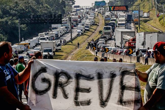 GREVE-CAMINHONEIROS-2018 Greve dos caminhoneiros