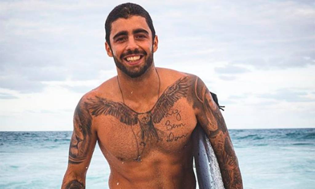 O drama da escola que homenageou Pedro Scooby no Carnaval