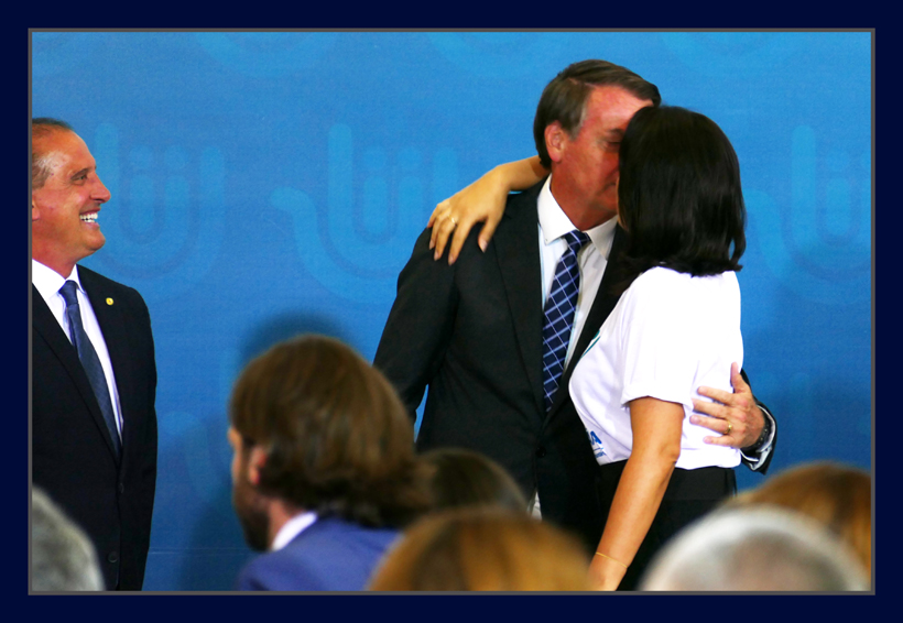 Teve festa no apê do Alvorada