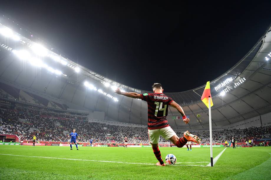 Arrascaeta durante semifinal do Mundial de Clubes, em Doha