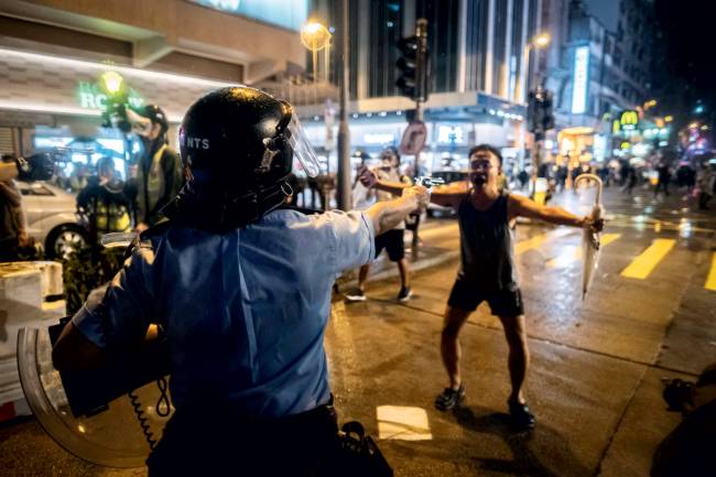 Hong Kong: desafiando o dragão