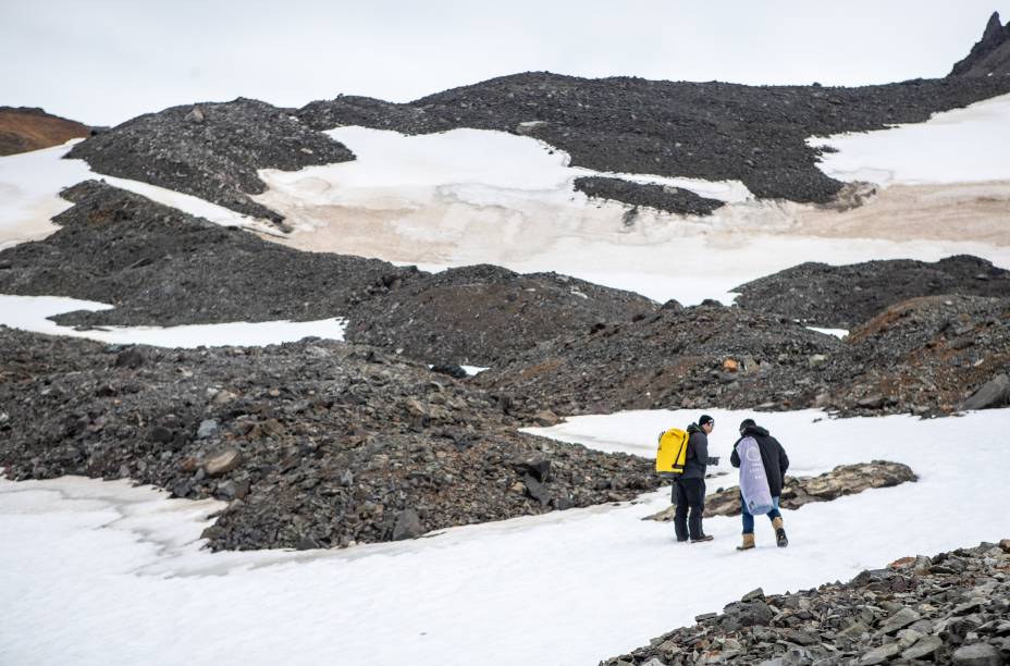 Análises podem ser feitas em qualquer material: neve, gelo, rocha ou solo