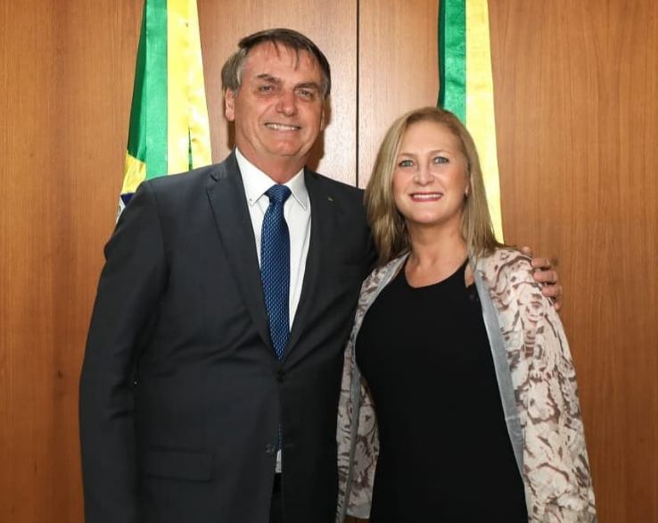 Ex-faxineira bolsonarista indicou Roberto Alvim para o governo