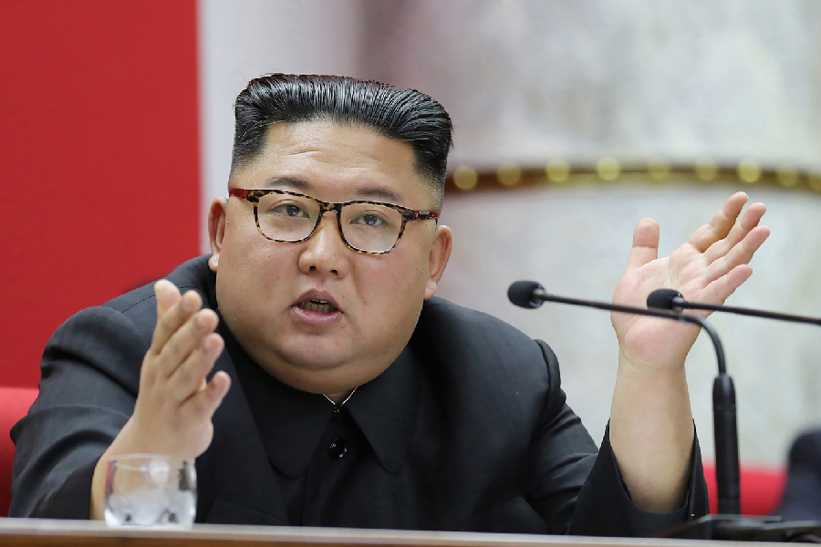 Falha em lançamento de navio de guerra norte-coreano enfurece Kim Jong-un