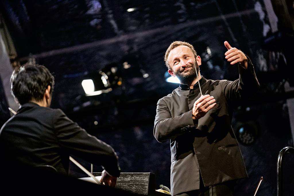 O discreto regente Kirill Petrenko encanta o universo erudito