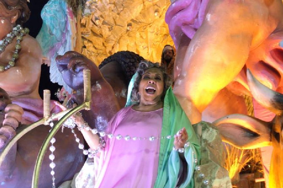 Quadra da Mangueira reabre com disputa de sambas em homenagem à Alcione