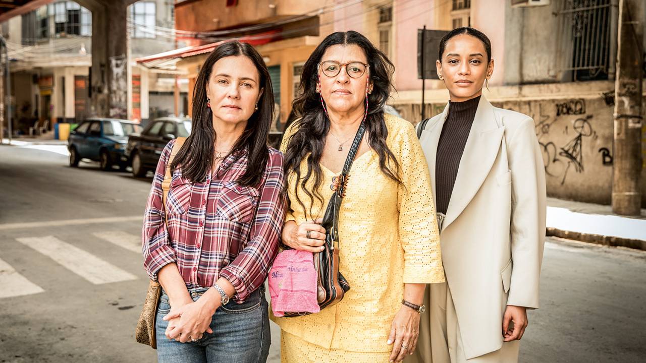 Adriana Esteves, Regina Casé e Taís Araújo, protagonistas de Amor de Mãe: incertezas sobre como será a retomada de gravações