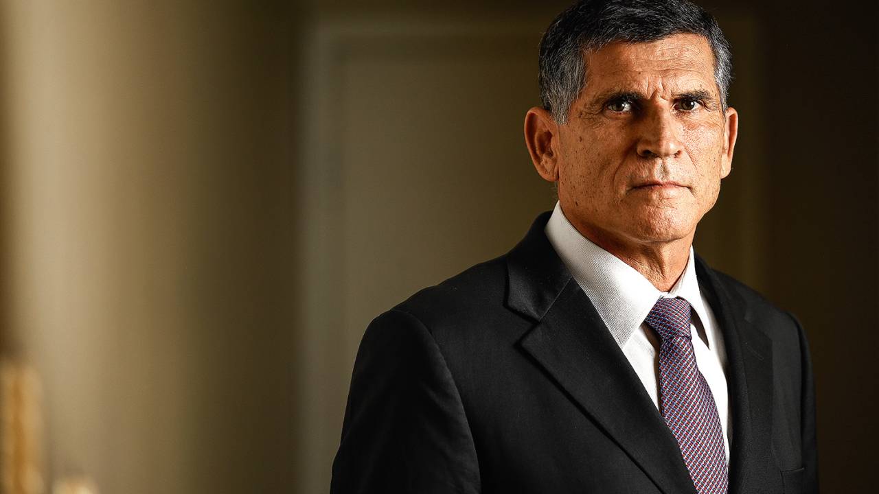 CAMPANHA - Santos Cruz, sobre terceira via: 'O Brasil não vai ganhar nada com uma campanha de extremos'