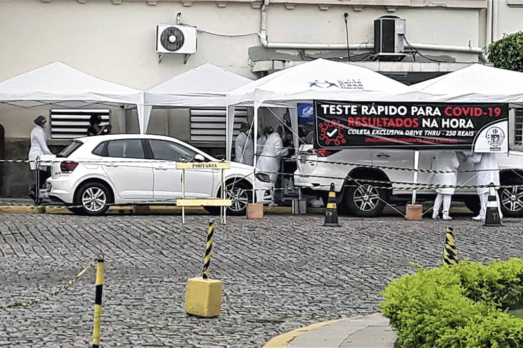 DRIVE-THRU-TESTE-CORONAVIRUS-SANTOS-2020-1.jpeg DRIVE-THRU-TESTE-CORONAVIRUS-SANTOS-2020-1.jpeg