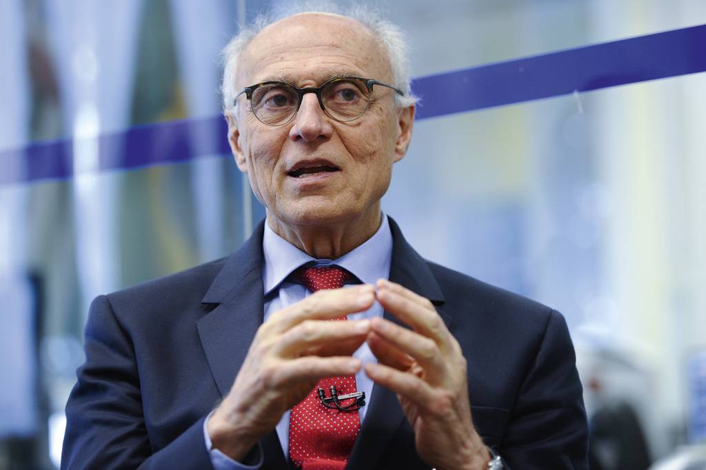 Eduardo Suplicy vai participar de roda de samba em bar no Rio