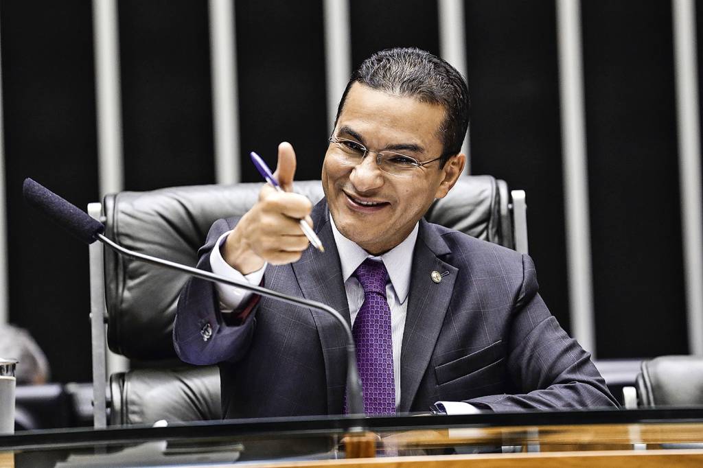 Republicanos já ganhou quatro deputados federais na janela partidária