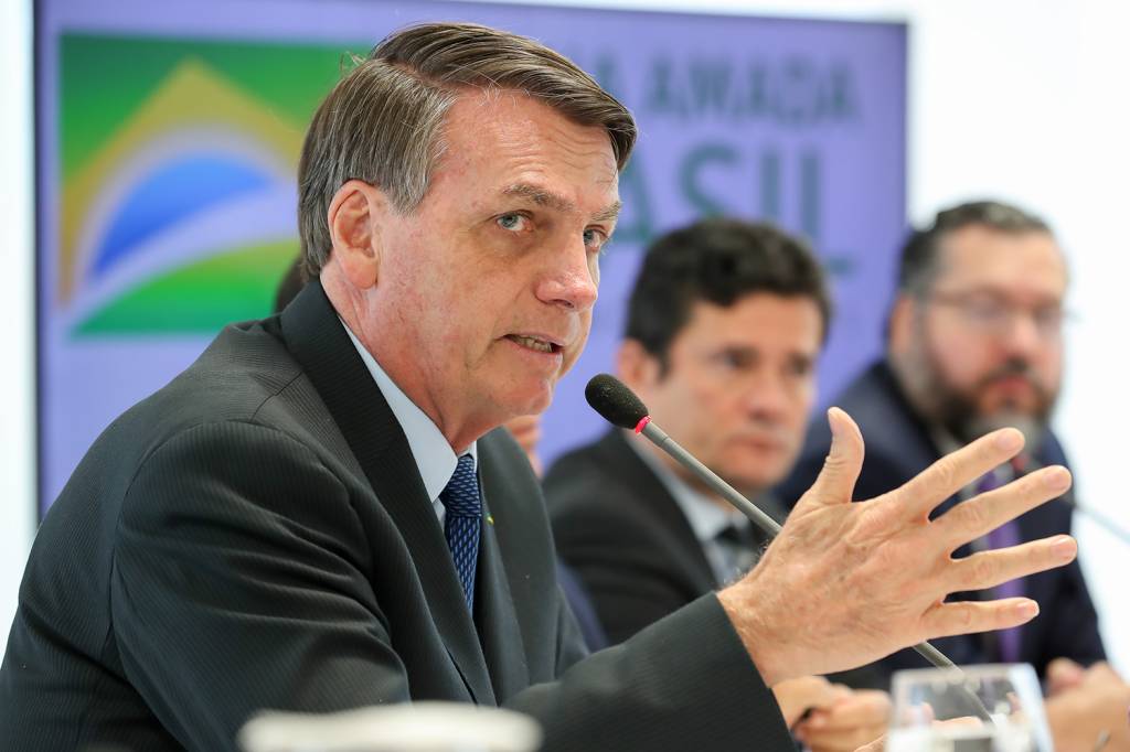 Para defender o clã, Bolsonaro desestabilizou a Polícia Federal