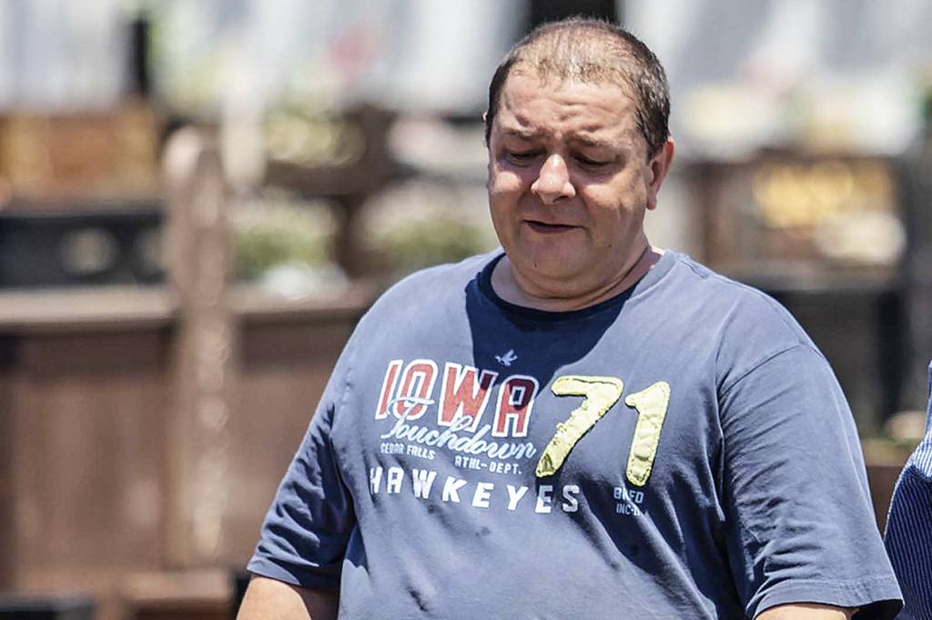 LULINHA-ENTERRO-VAVA-2019-5559.jpg LULINHA-ENTERRO-VAVA-2019-5559.jpg
