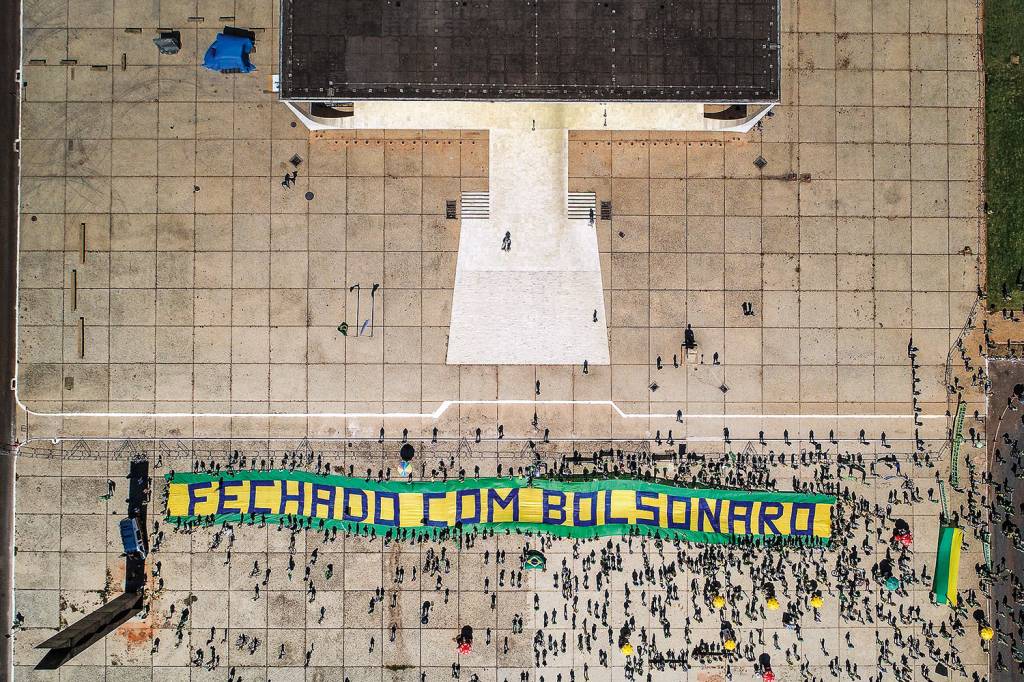 Ato a favor de Bolsonaro Palácio do Planalto Ato a favor de Bolsonaro Palácio do Planalto