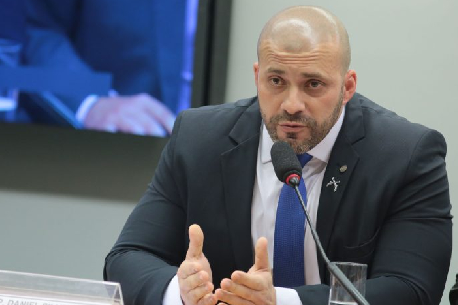Moraes manda Daniel Silveira para o semiaberto e nega pedido de indulto
