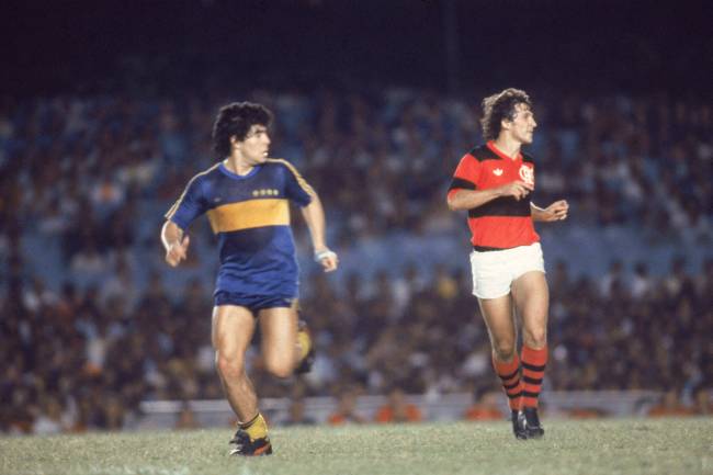 Maradona, do Boca Juniors, e Zico, do Flamengo, no Estádio do Maracanã. Zico e Maradona, em 1981