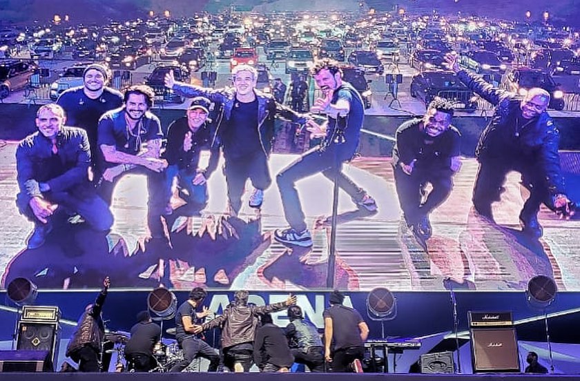 A banda Jota Quest posa para foto após show no drive-in do Allianz Parque -