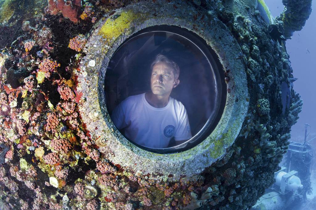 fabien-cousteau-during-his-record-breaking-month-underwater.jpeg fabien-cousteau-during-his-record-breaking-month-underwater.jpeg