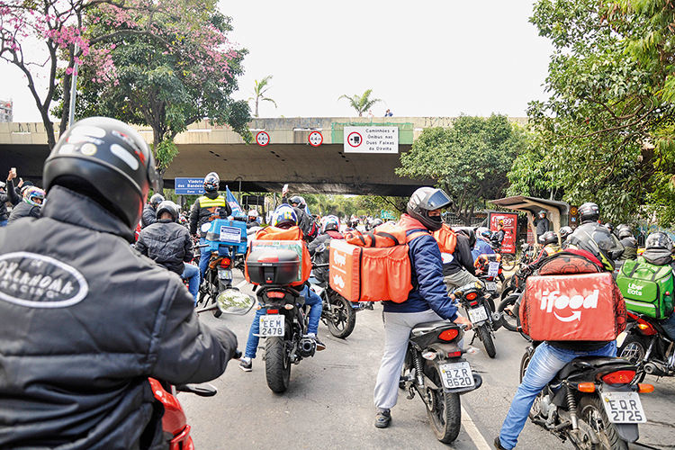 Greve entregadores aplicativos SP PRESSÃO - Protesto em São Paulo: movimento de motoboys ganhou visibilidade -