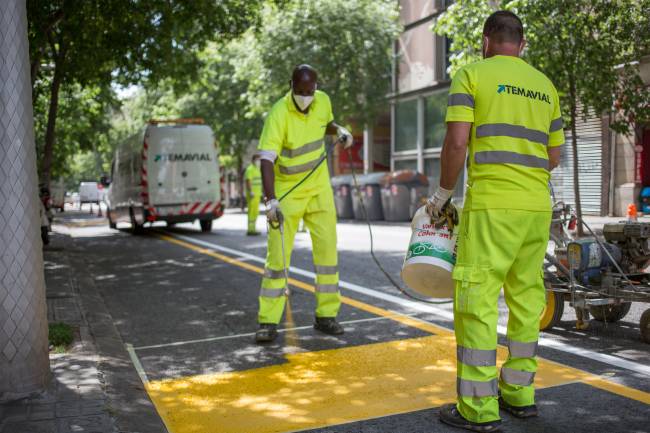 Spain Allows Some Businesses To Reopen As It Eases Coronavirus Lockdown Spain Allows Some Businesses To Reopen As It Eases Coronavirus Lockdown