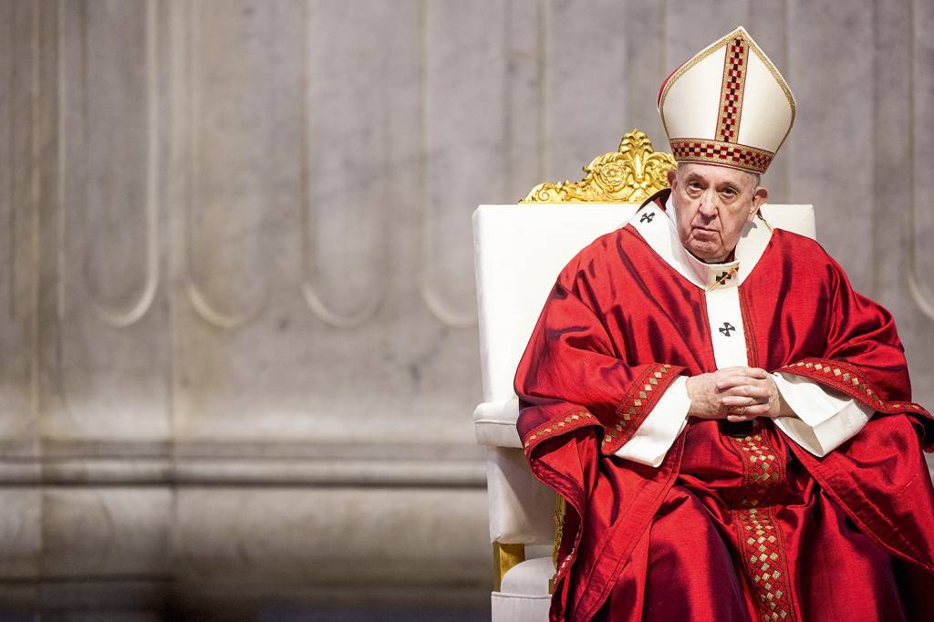 Papa nomeia ativista gay para comissão do Vaticano