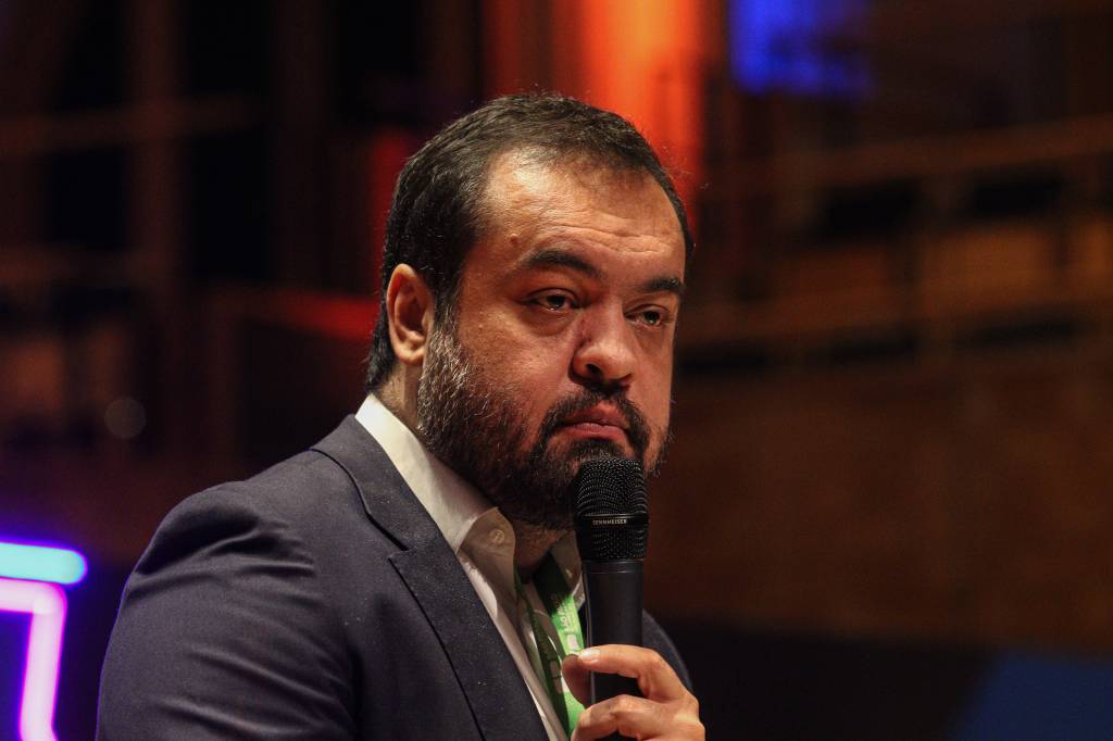 Delegado que indiciou Cláudio Castro violou norma da PF, diz defesa ao STJ