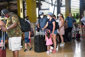 MEXICO-WEATHER-HURRICAN-DELTA Furacão 'extremamente perigoso' se aproxima de Cancún, no México