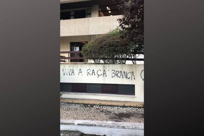 Design sem nome (38) Design sem nome (38)