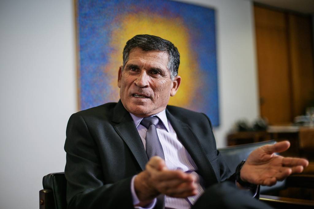 Ex-ministro de Bolsonaro se torna crítico feroz da gestão do presidente